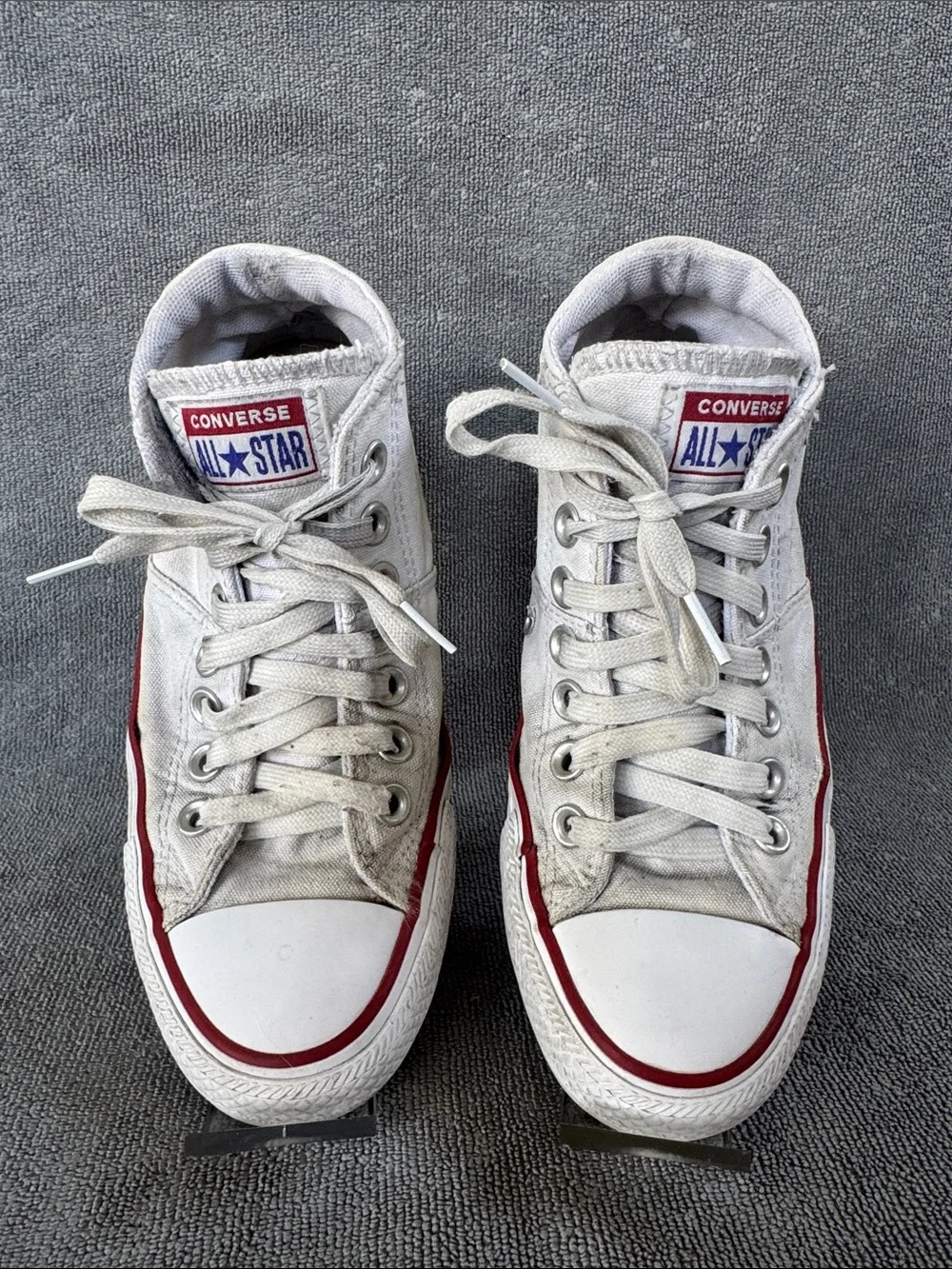 Converse Women’s Size 6 Men’s Size 4 White High-Top Sneakers with Red Trim